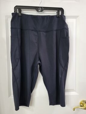 Baleaf Black High-Waist Active Knee Length Capri/Shorts
